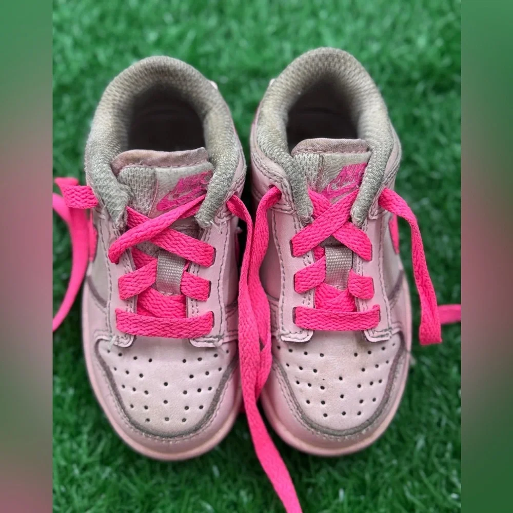 Nike Dunk Low Triple Pink (PS)‎ 6.5 C